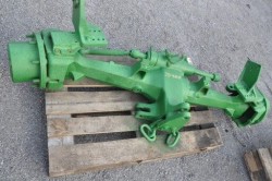 Axle for heavy equipment